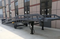 青島地區登車橋設備應用全解析：選型、優勢與常見問題